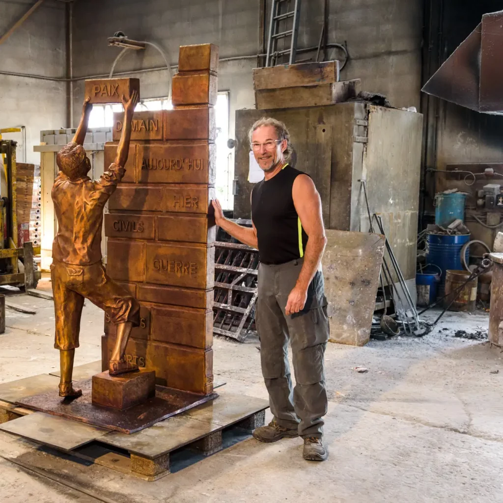 portrait joel vergne sculpteur bronze